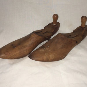 Vintage Wooden Shoe Forms / Repurposed Decor